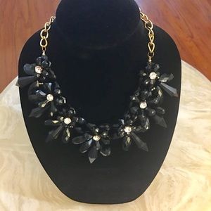 💛💕💕💕 Pretty Black Necklace With Faux Diamonds